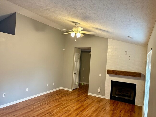 Photo - 3 bedroom 2 bath house for rent in Jeffersonville