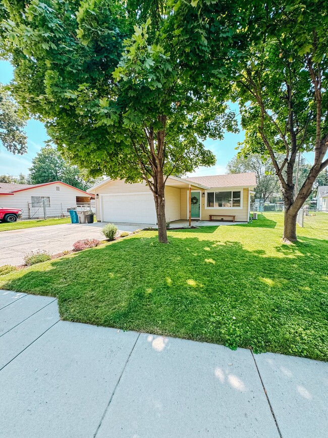 Photo - 139 N 25th St