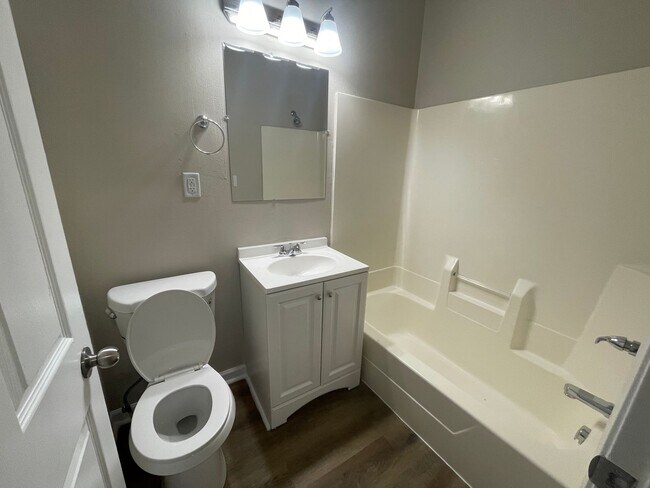 Photo - One Bedroom One Stall Detached Garage