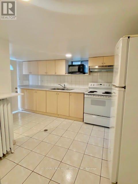 Photo - 56 Markham St