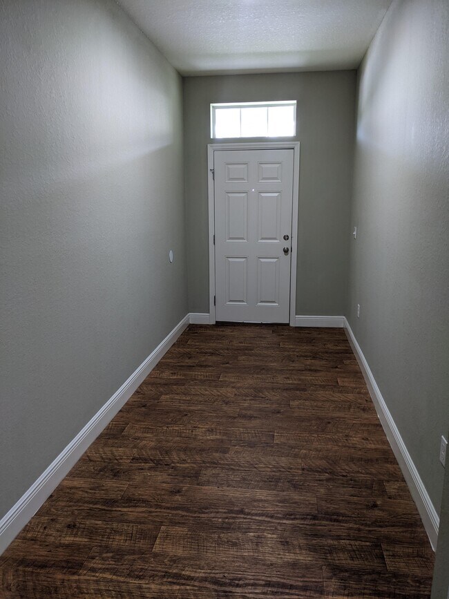 Foyer - 5121 Summer Brooke Ln