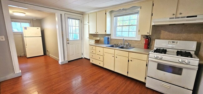 Building Photo - 216 N Champlain St Unit 216 North Champlain Street Rental