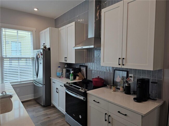 Photo - 732 Perch Pl