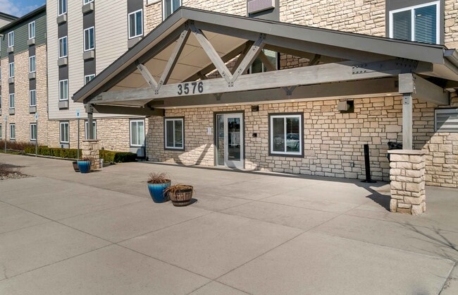 Photo - Furnished Studio-Detroit - Rochester Hills Apartment