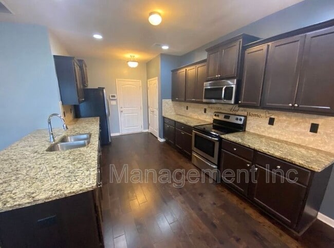 Photo - 300 Ousley Way