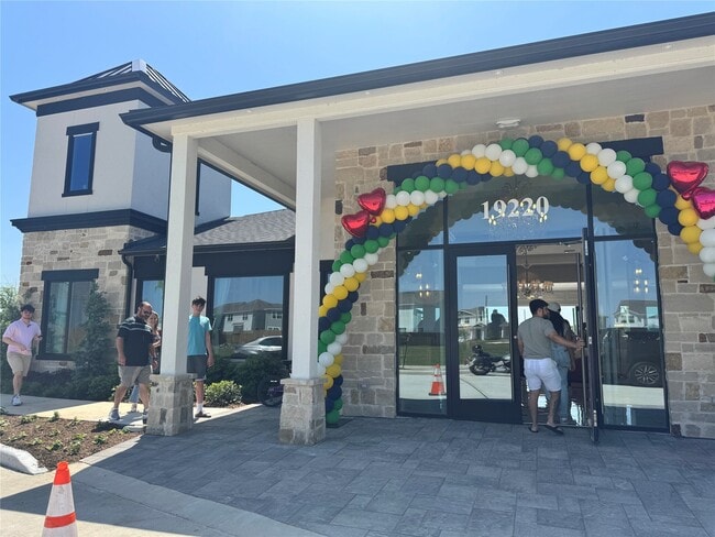 Photo - 19422 Sparrow Trl