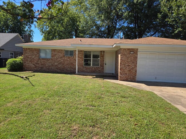 South BA 3 bed, 1.5 bath and 2 car garage ... - South BA 3 bed, 1.5 bath and 2 car garage ... House