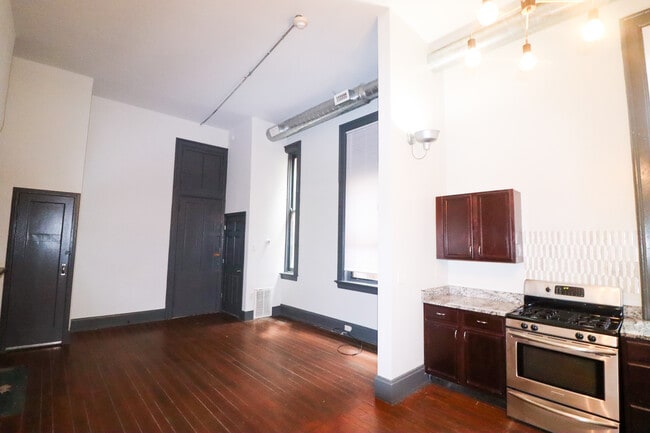 Photo - 1531 Elm St