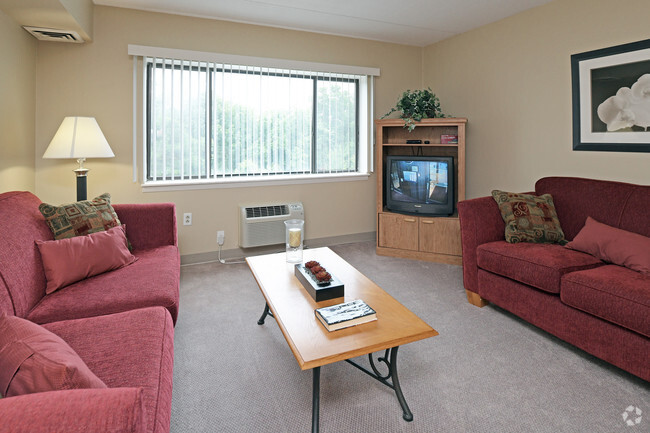 2 BR, 2 BA - Plantation Towers Apartments