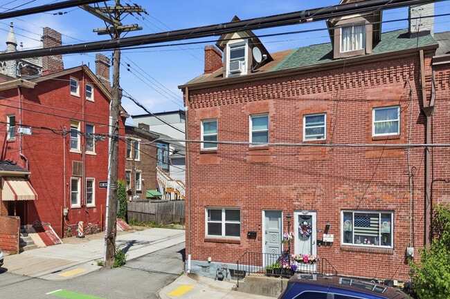 Photo - 111 Pearl St