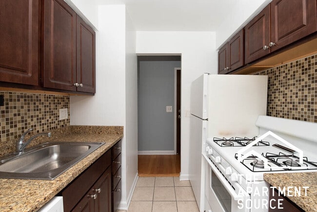 Building Photo - 5820 N Sheridan Rd Unit 503 Rental