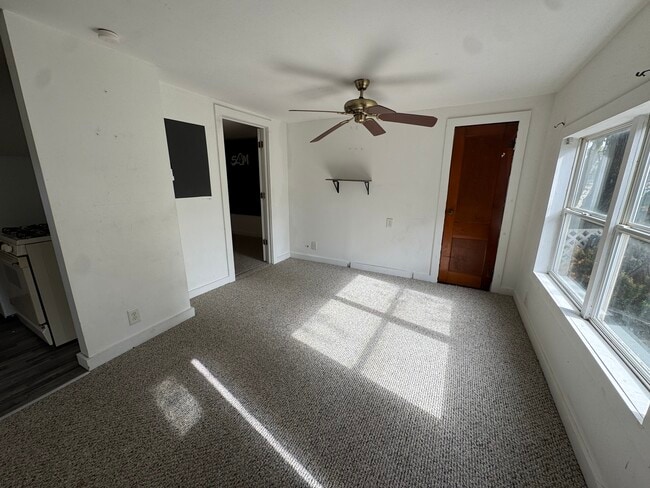 Photo - 635 S Union St