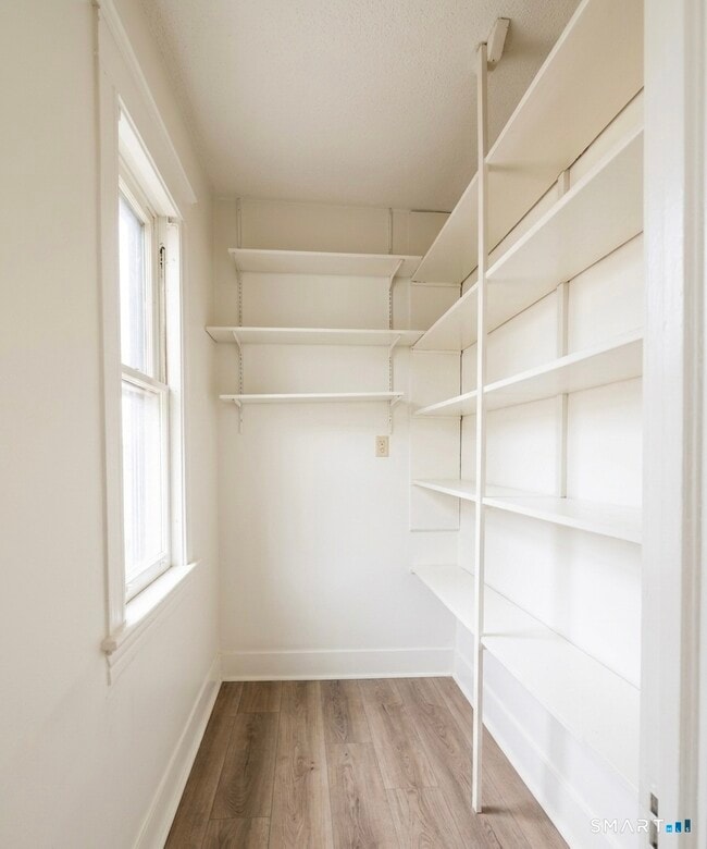 Photo - 341 Stanley St