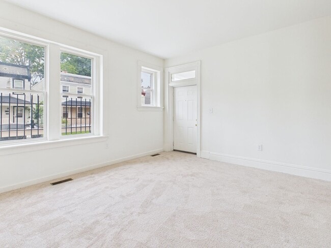 Photo - 204 Wellford St Unidad Apartment B