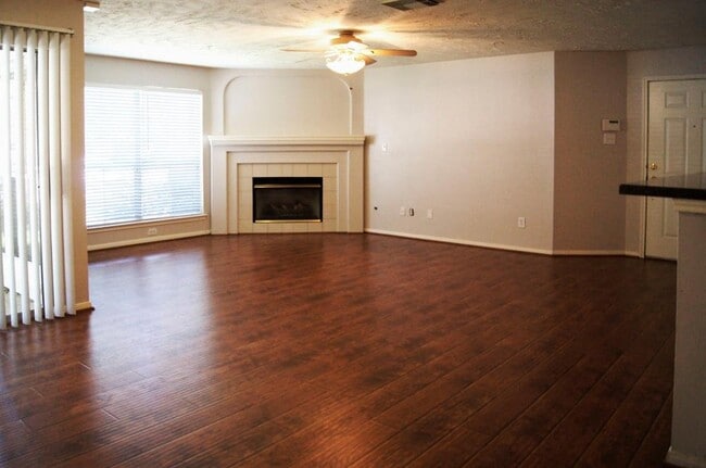 Building Photo - 8051 Bay Branch Dr Unit 412 Rental