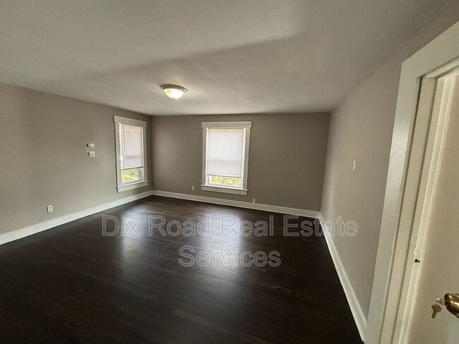 Photo - 335 Watervliet Ave