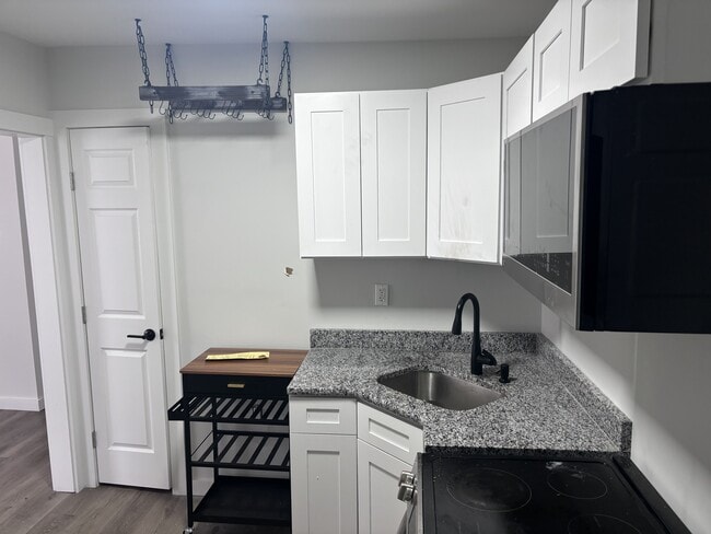 Photo - 2747 Washington Ave