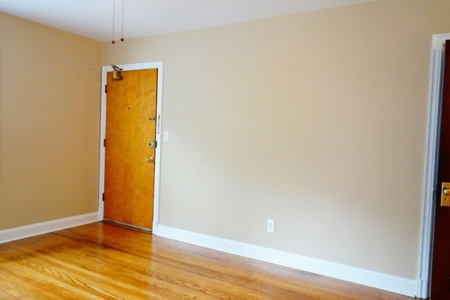 Photo - 8406 Greenwood Ave Unit 1