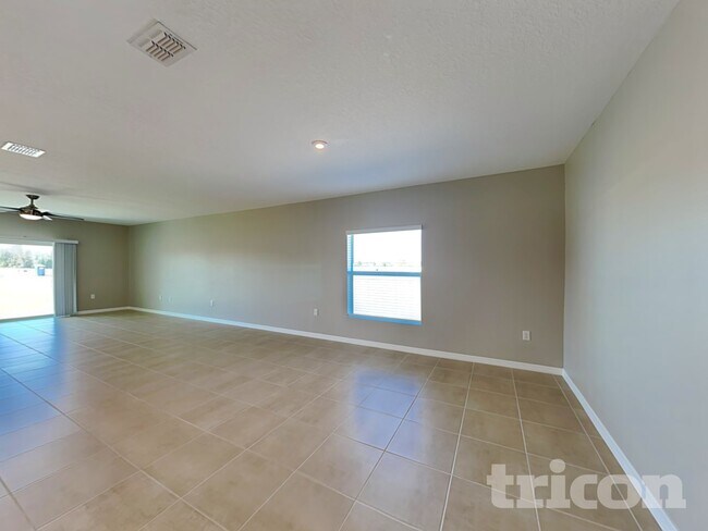 Photo - 288 Garnet Ave