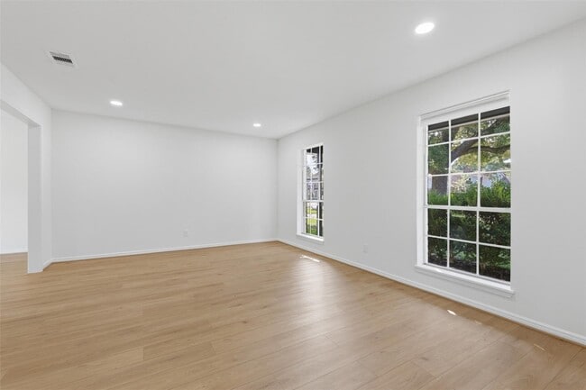 Photo - 3930 Cypress Hill Dr