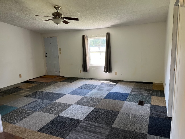 Photo - 9590 SW McAdoo Rd