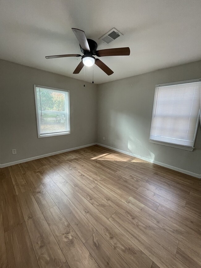 Photo - 732 Cedarhurst Rd