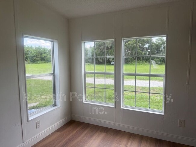 Photo - 7310 Ismail Rd