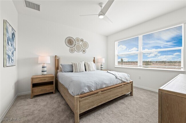 Photo - 11801 Venetian Lagoon Dr Unidad 203