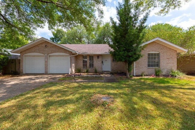 Building Photo - 8801 Dawnridge Cir
