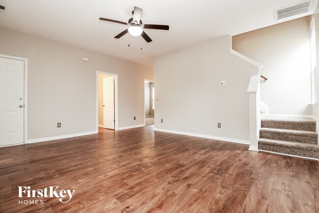 Photo - 2418 Stadium Dr