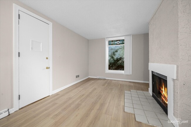 Photo - 674 St Charles St