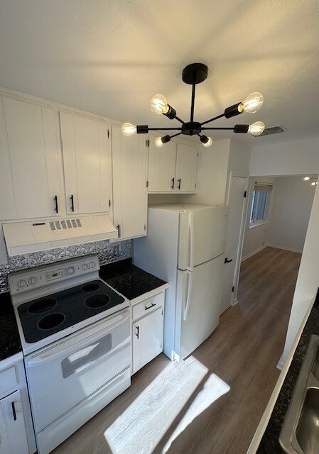 Photo - 1549 Willow Bend Way