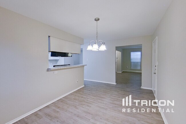 Photo - 1209 Meadow Creek Dr