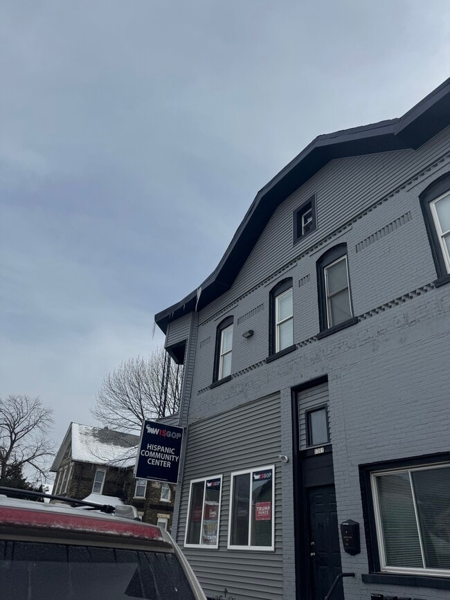 Photo - 1303 W Greenfield Ave Unidad 1B