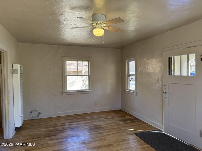 Photo - 606 E Willis St