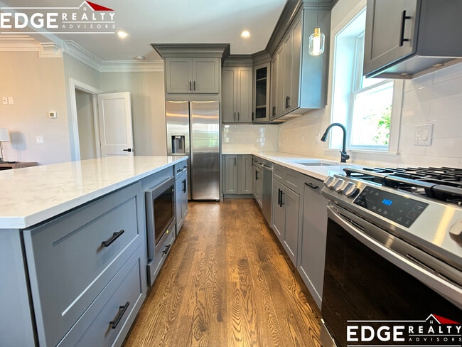 Photo - 240 Palfrey St Unit 1