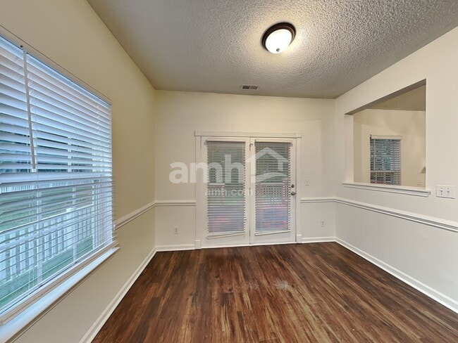 Photo - 6817 Reedy Creek Rd