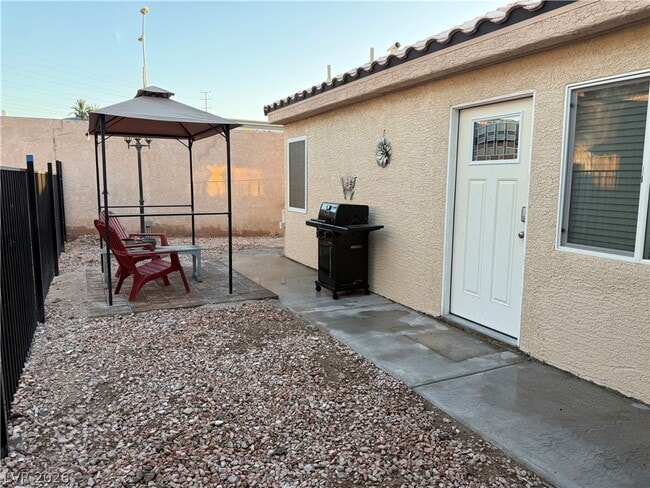 Building Photo - 2749 Canarsy Ct Unit 2B