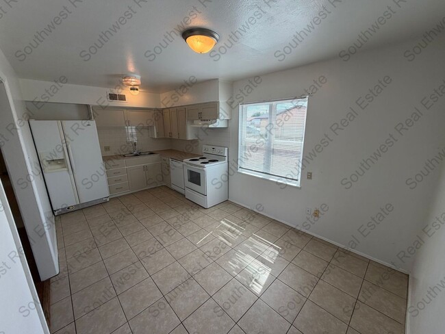 Photo - Cute 3 bedrooms 2 bath home 1 car garage