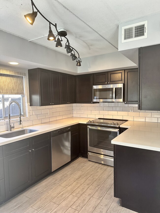 Photo - 3637 E Monterosa St