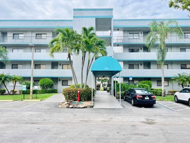 Photo - 4725 Lucerne Lakes Blvd E Unidad 311 Rental