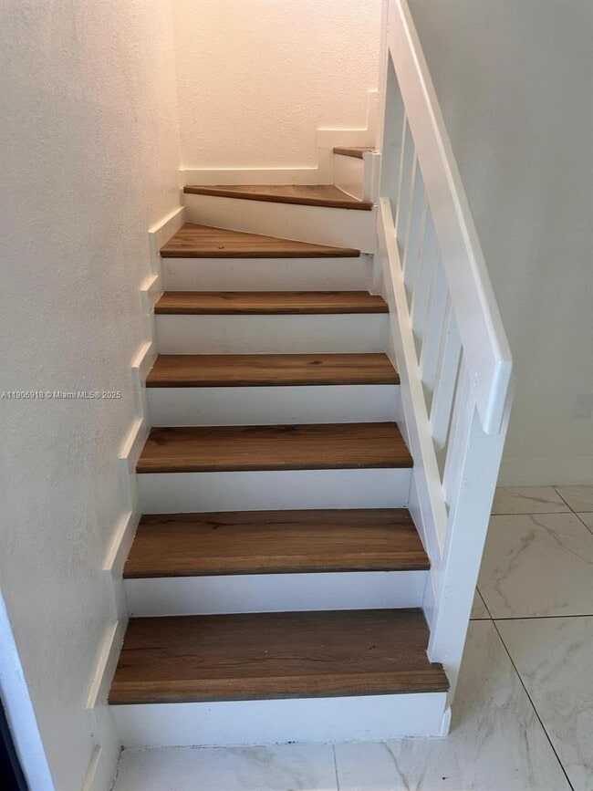 Photo - 2314 W 62nd St