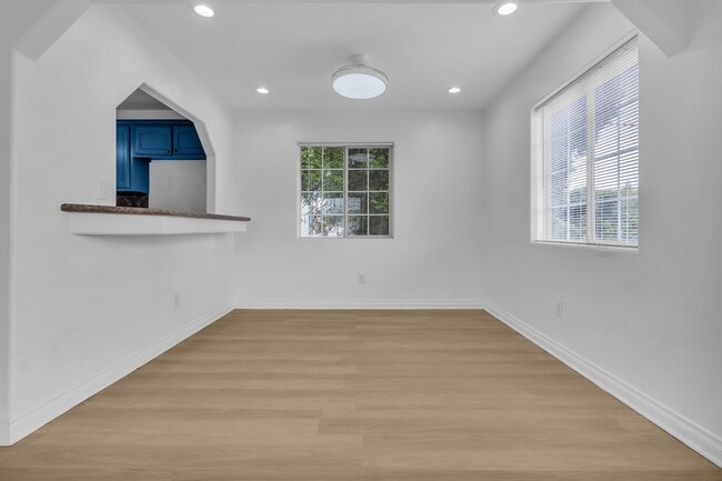 Photo - Upper-Level Unit Available – Spacious 4-Bedroom Home with Private Entrance