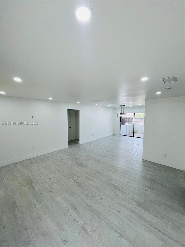 Photo - 1707 S Curlew Ln