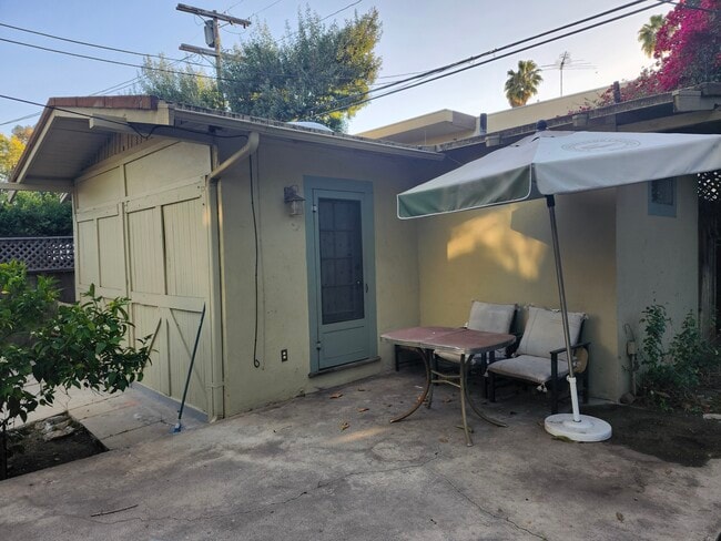 Photo - 1545 N Fairfax Ave