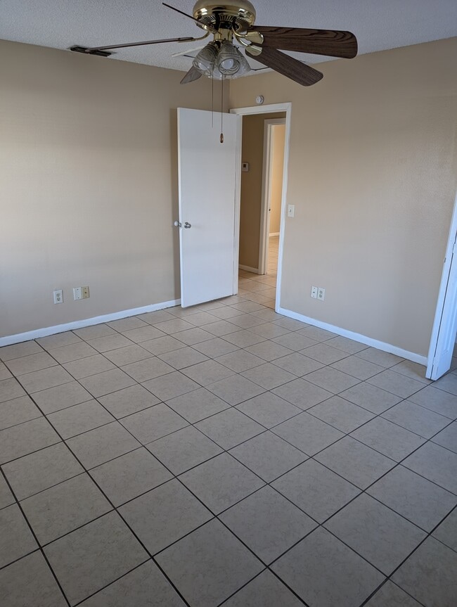 3202 Timberline Rd