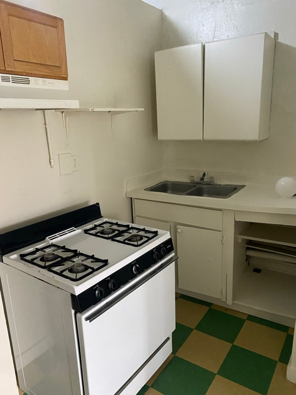 Photo - 614 N Dallas St