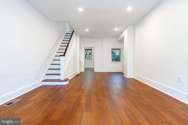 Building Photo - 2108 S Garnet St Rental