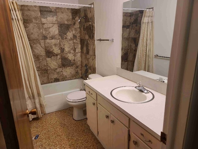 Photo - 246 Dale Dr