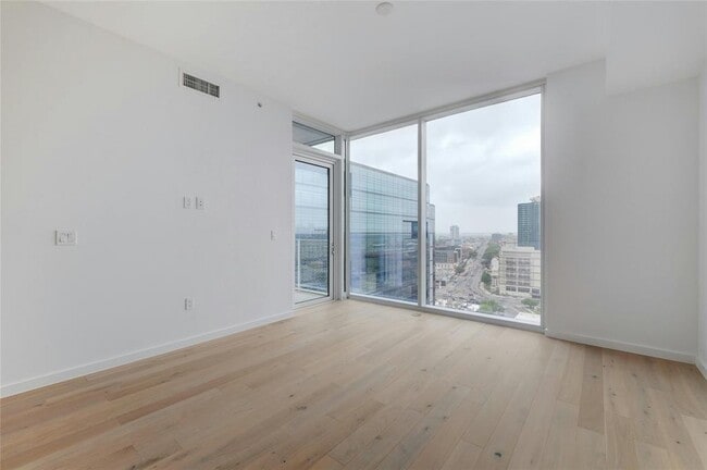 Photo - 313 W 17th St Unit 1503